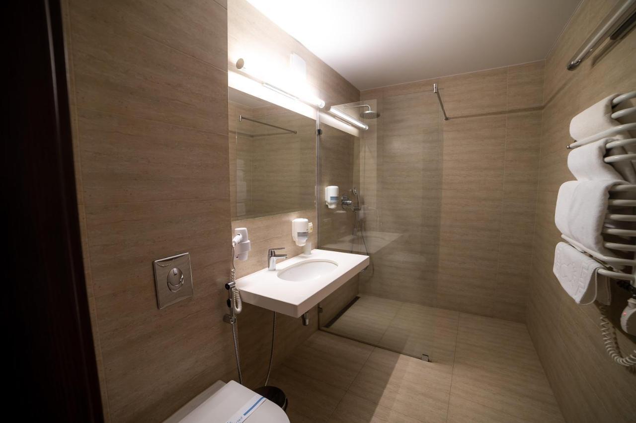 לוצק Sribni Leleky Hotel & Spa מראה חיצוני תמונה