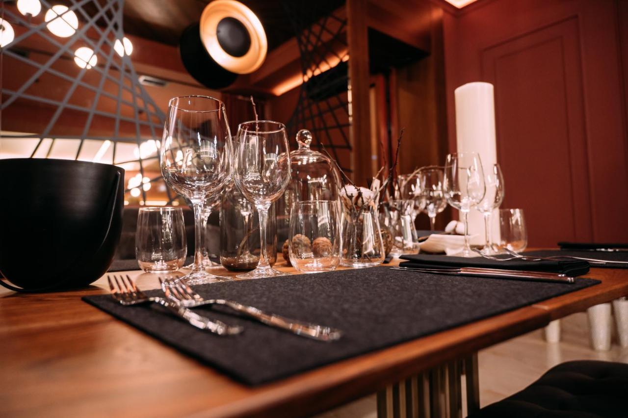 לוצק Sribni Leleky Hotel & Spa מראה חיצוני תמונה